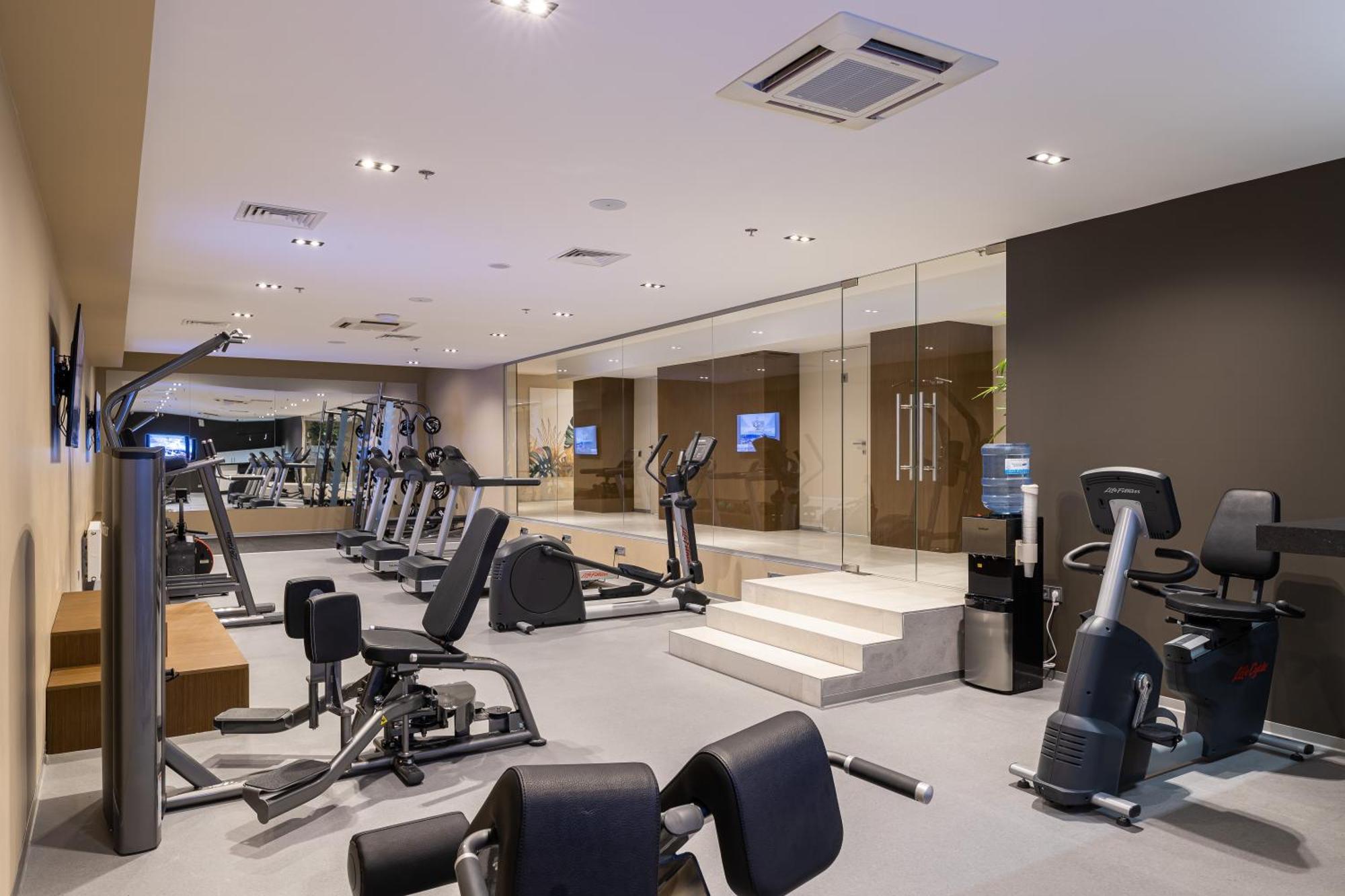 Premier Hotel Dnister Lviv Bagian luar foto