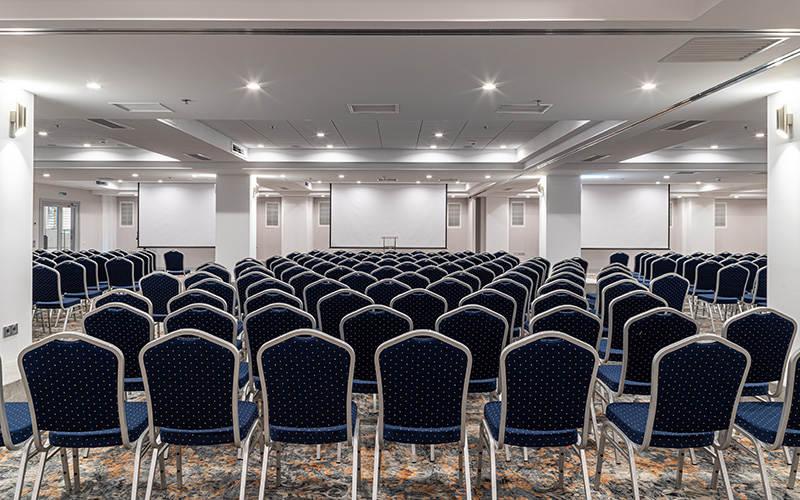 Premier Hotel Dnister Lviv Bagian luar foto