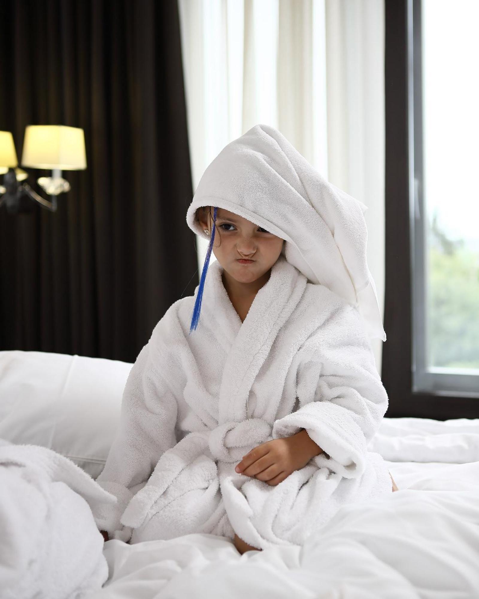 Premier Hotel Dnister Lviv Bagian luar foto
